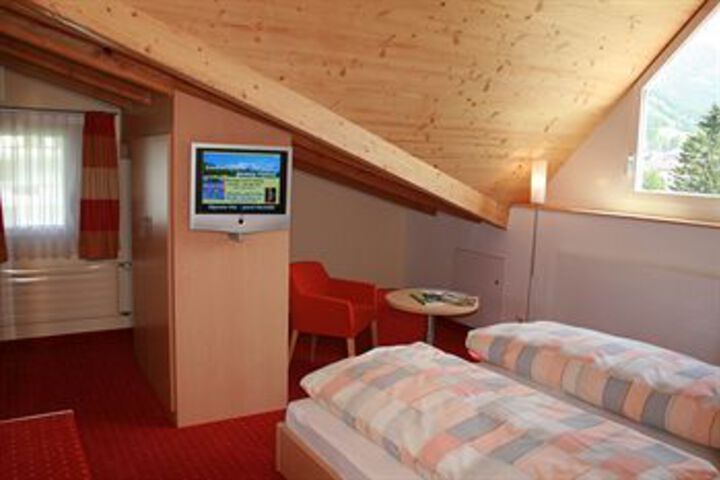 Room 35 of 67
