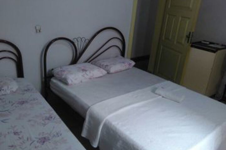 Room 70 of 189