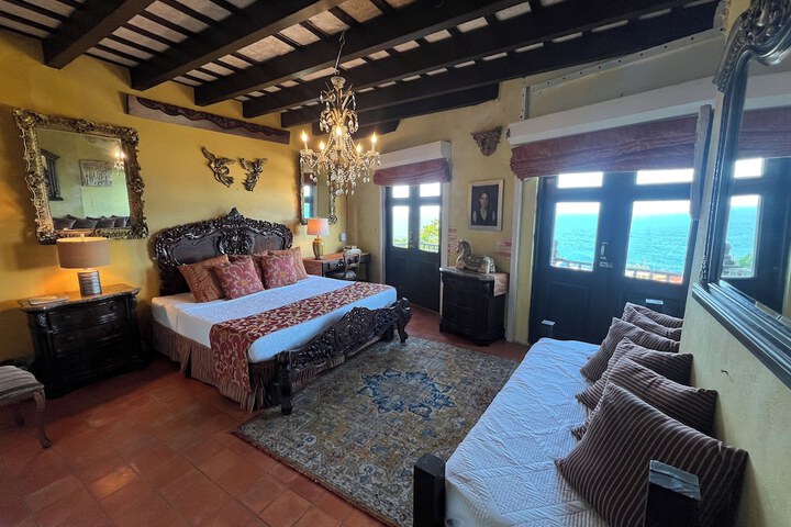 Room 48 of 132
