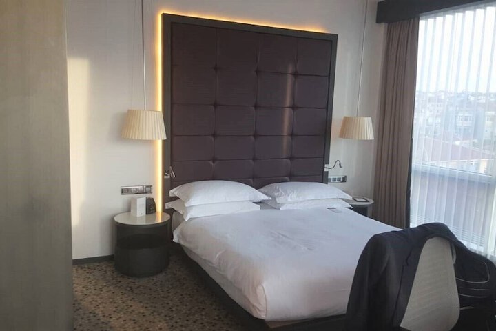 Room 7 of 54