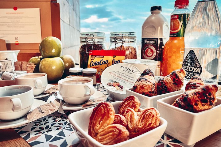 Breakfast/Coffee Service 60 of 69