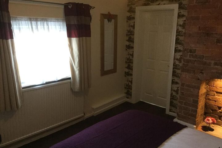 Room 13 of 34