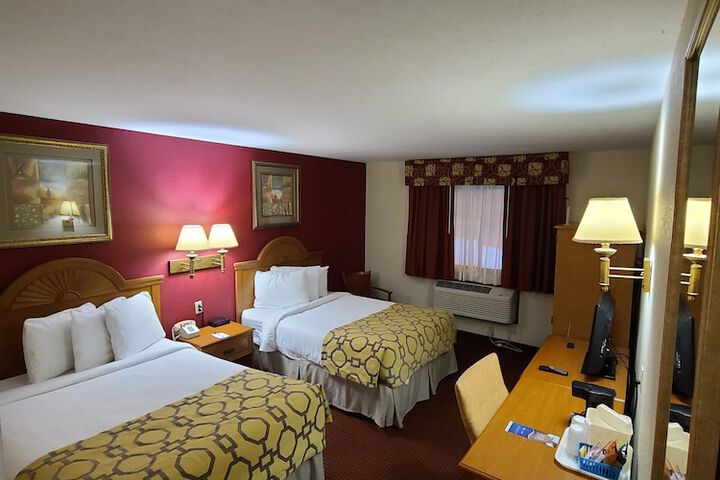 Double Accessible King Size Bed (5 of 7)