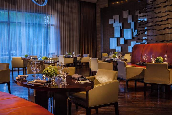 Dining 49 of 78