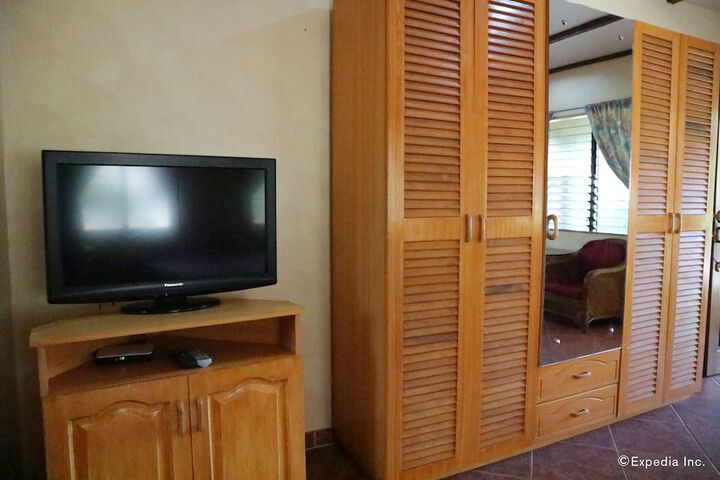 Room 14 of 36
