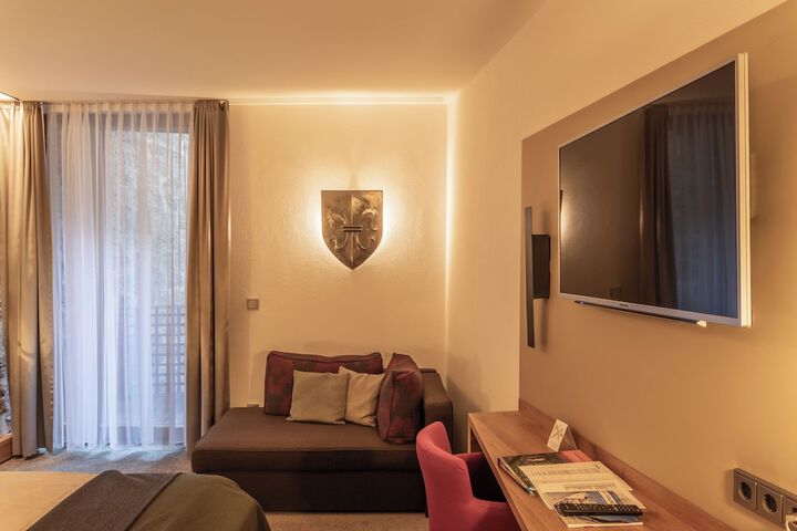 Room 19 of 146