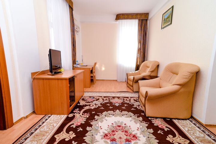 Room 8 of 61