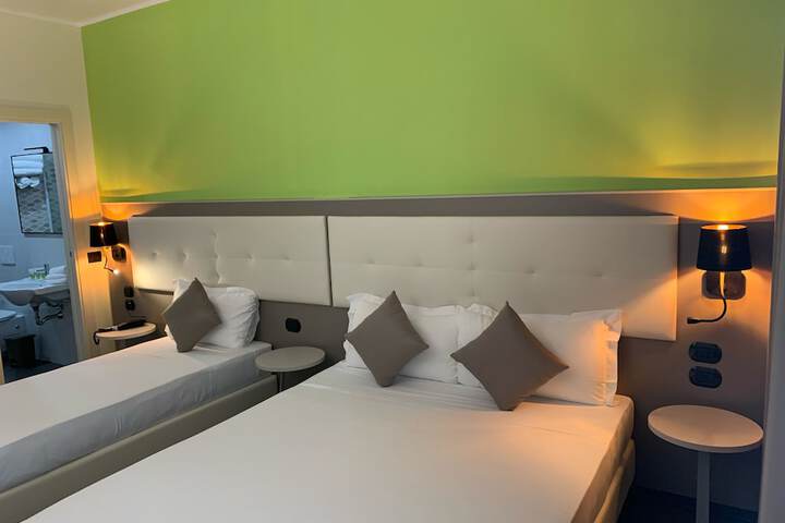 Room 9 of 71