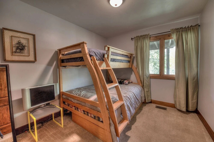 Room 3 of 19