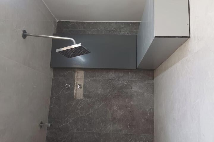 Room 46 of 95