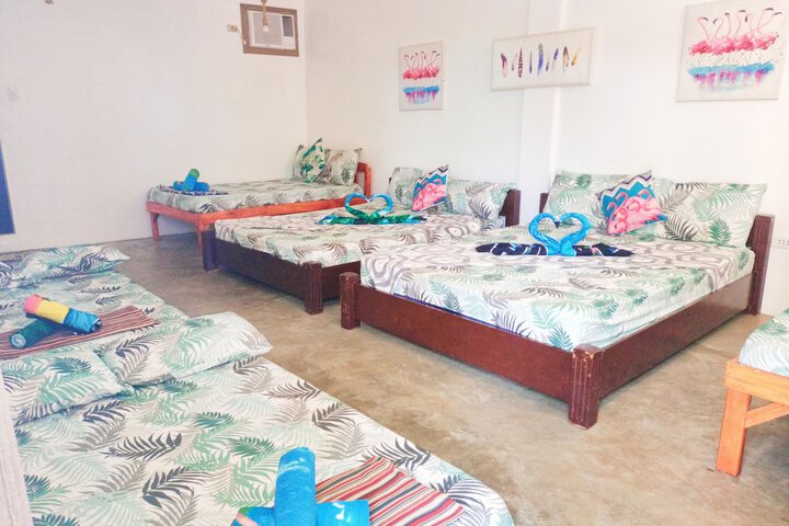 Room 6 of 10