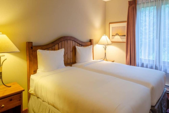 Room 45 of 266