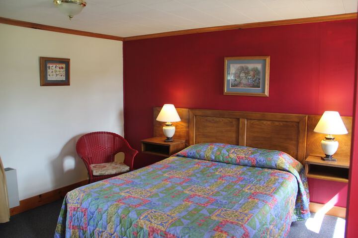 Room 3 of 69
