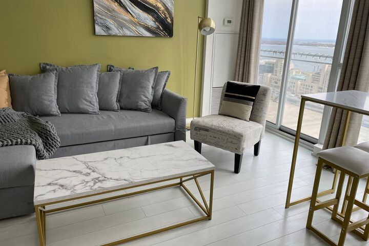 Room 27 of 48