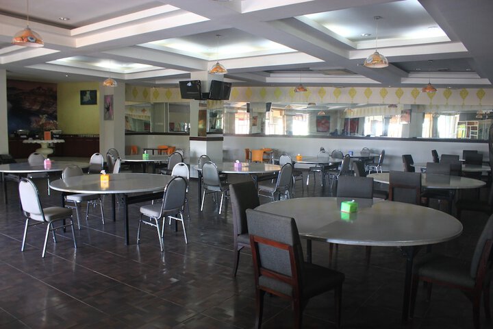 Dining 58 of 84