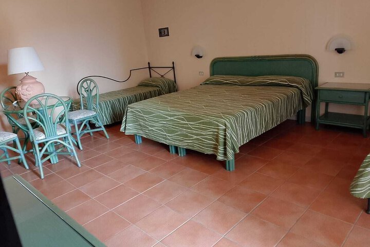 Room 9 of 23