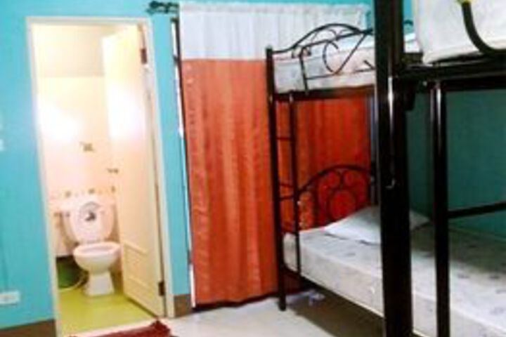 Room 37 of 106