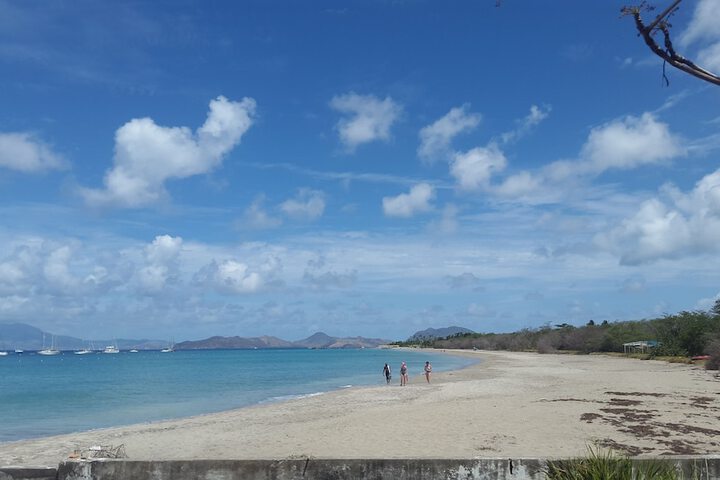 Pinneys Beach Hotel Nevis