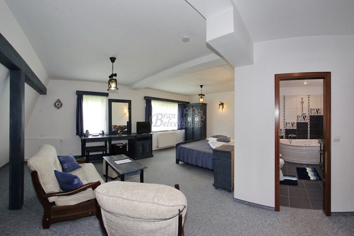 Room 18 of 52