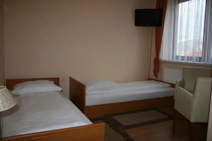 Room 2 of 11