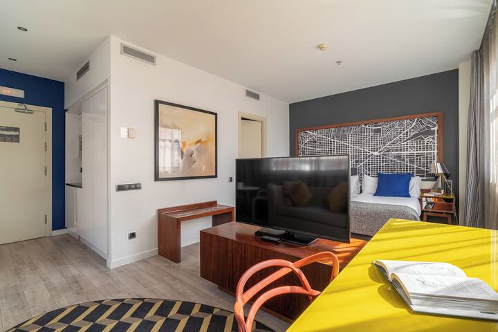 Room 5 of 56