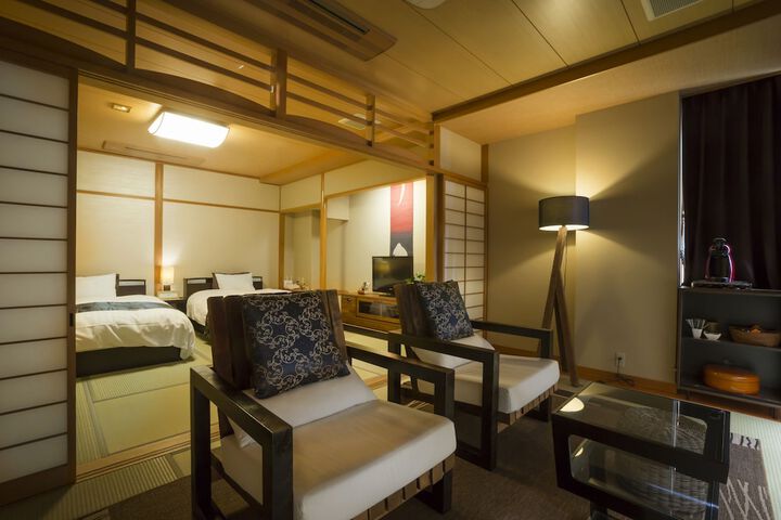 Room 13 of 73