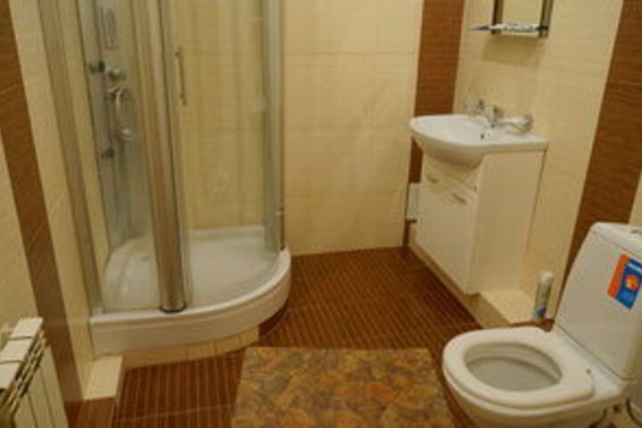 Room 3 of 33