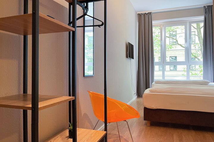 Room 44 of 93