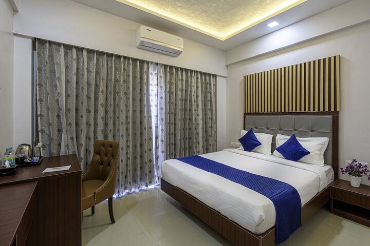 Room 17 of 27