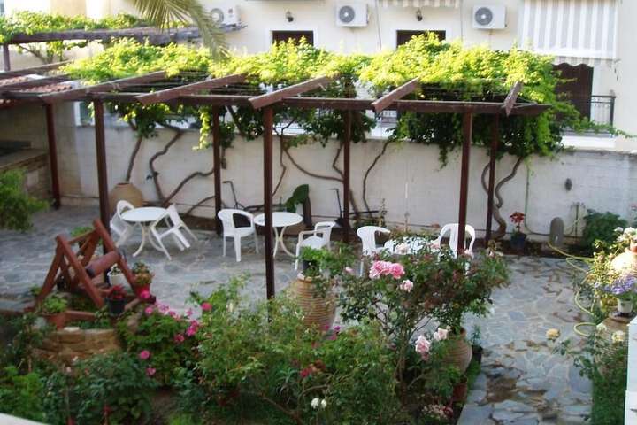 Terrace/Patio 11 of 68