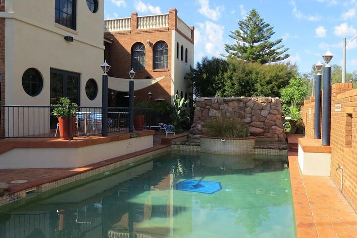 Hotel Pool
