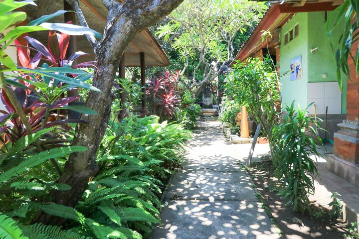 Hotel Exterior 23 of 24