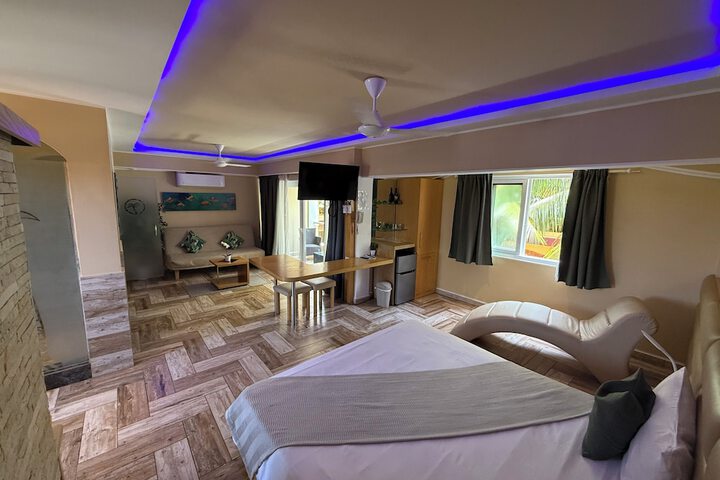 Room 43 of 157