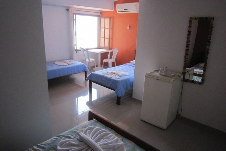 Room 5 of 32