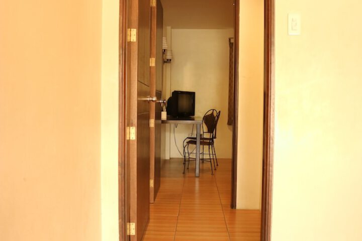 Room 8 of 26