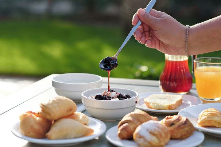 Breakfast/Coffee Service 21 of 35