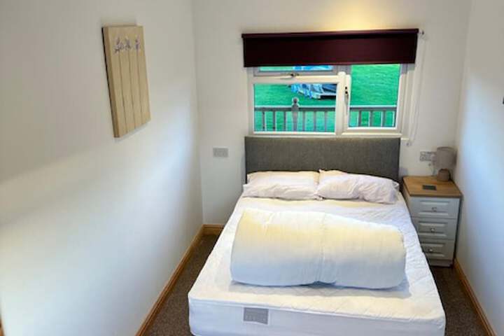 Room 2 of 11