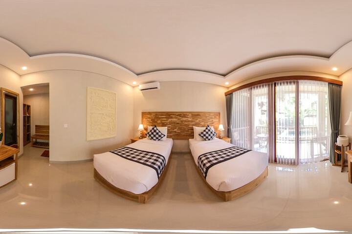 Room 6 of 31