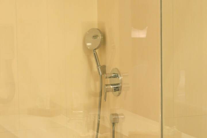 Room 26 of 50