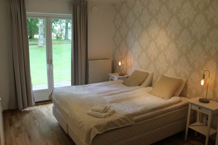 Room 5 of 68