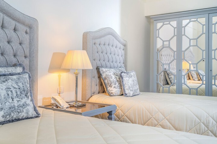 Room 48 of 165