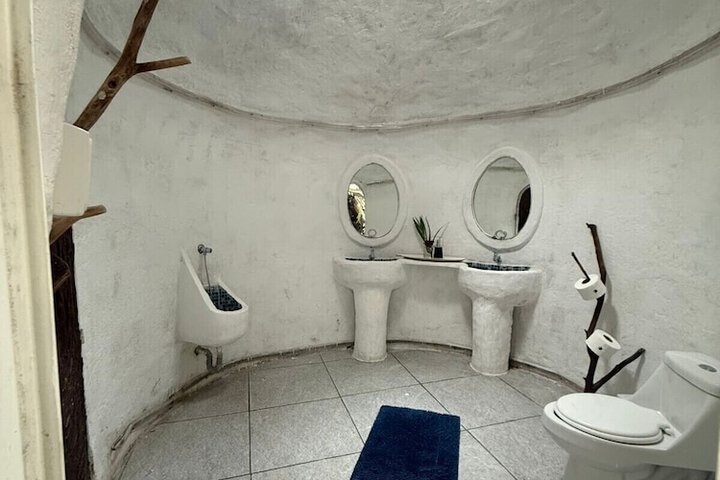 Room 47 of 67