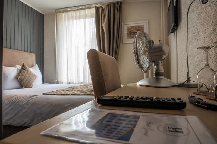 Room 28 of 41