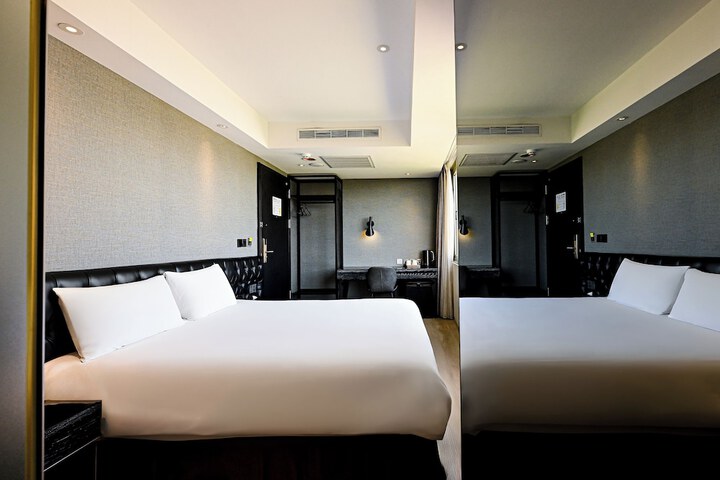 Room 74 of 146