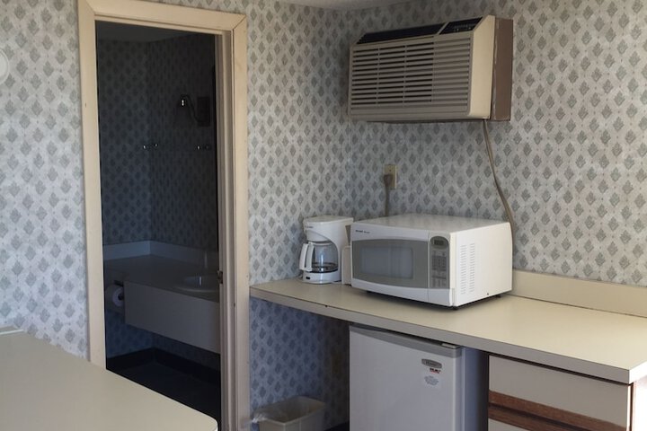 Room 2 of 50