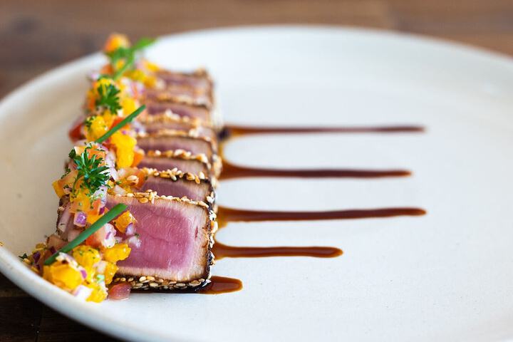 Dining 40 of 51
