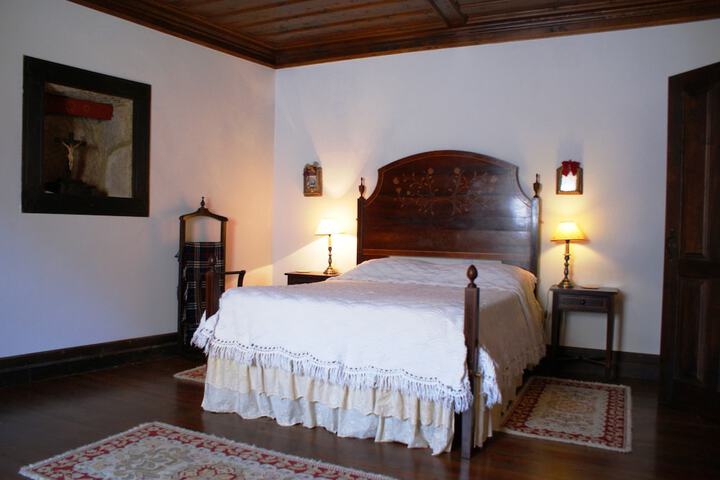 Room 6 of 45
