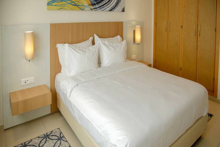 Room 9 of 30