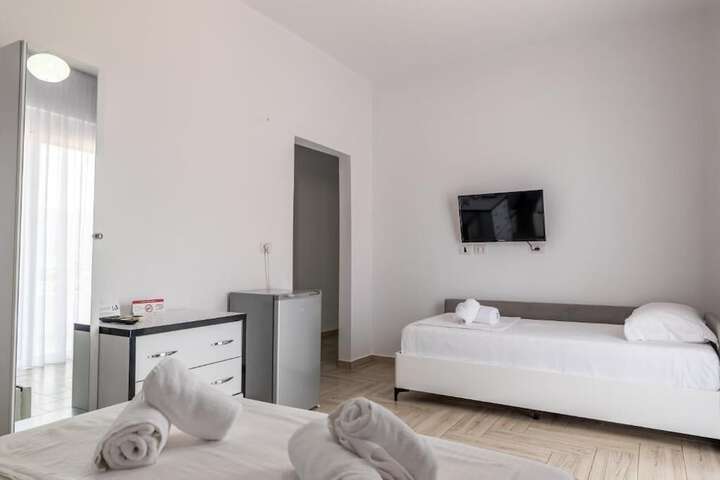 Room 12 of 89