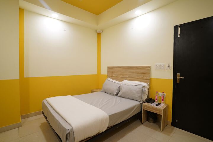 Room 10 of 29